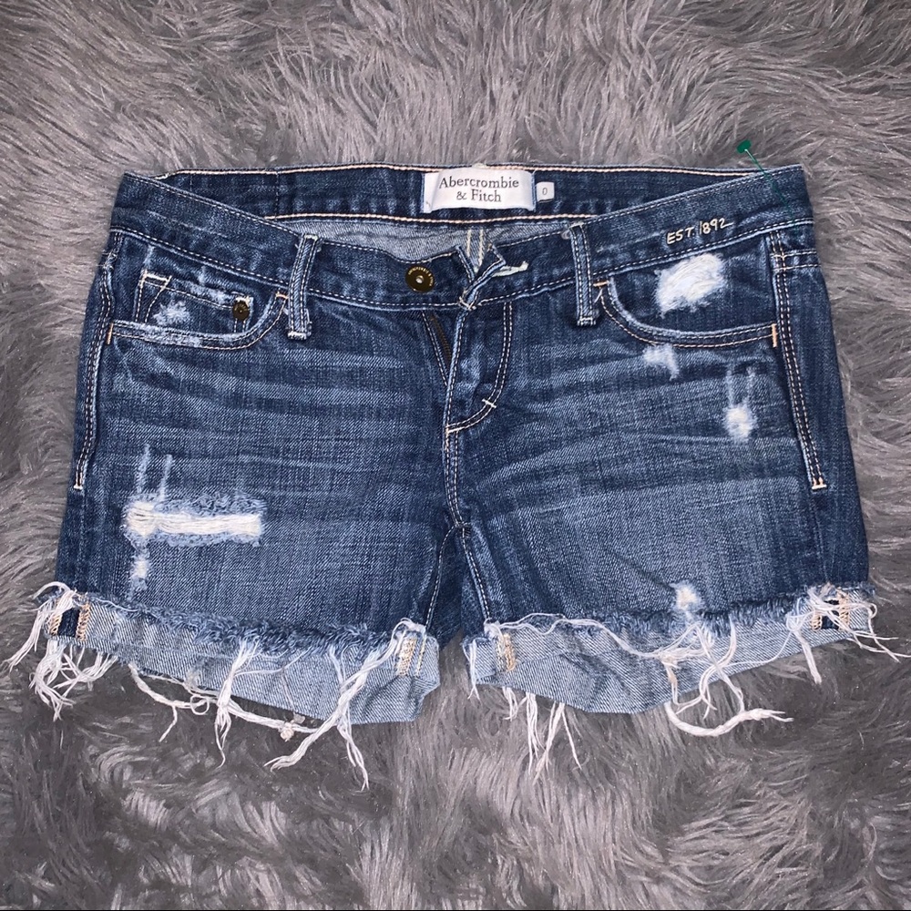 Abercrombie & Fitch Distressed shorts!